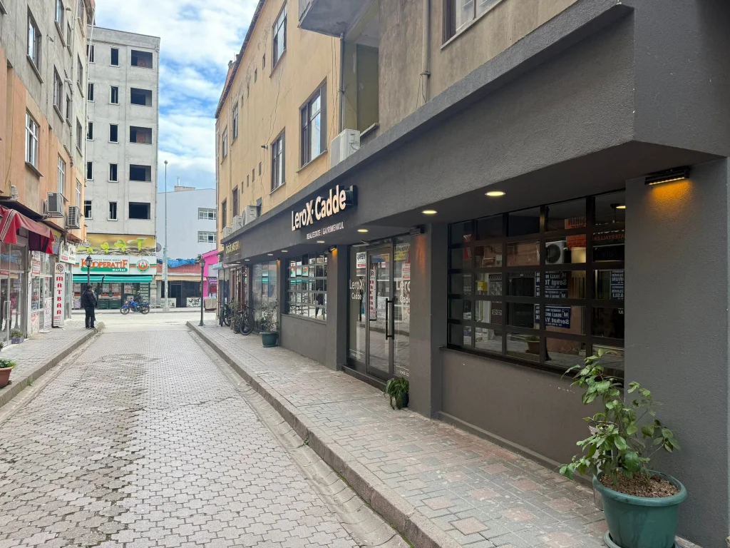 Lerox Cadde Gayrilmenkul